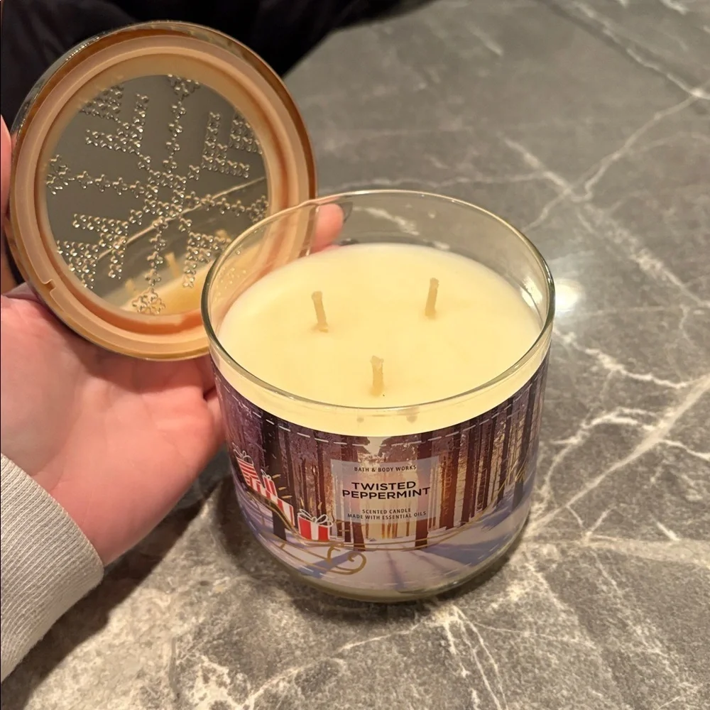 Bath & Body Works Twisted Peppermint 3-Wick Candle NEW Holiday Scent